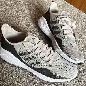 Adidas Fluid Flow 2.0 Running shoe. Never worn. Tags are still on.